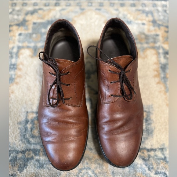 TOD’S Classic Brown Leather Men\'s Shoes Size 9